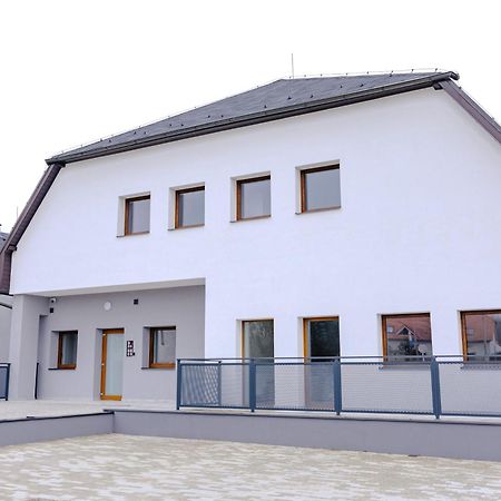 Apartament Rezidence Petra Voka Trzeboń Zewnętrze zdjęcie